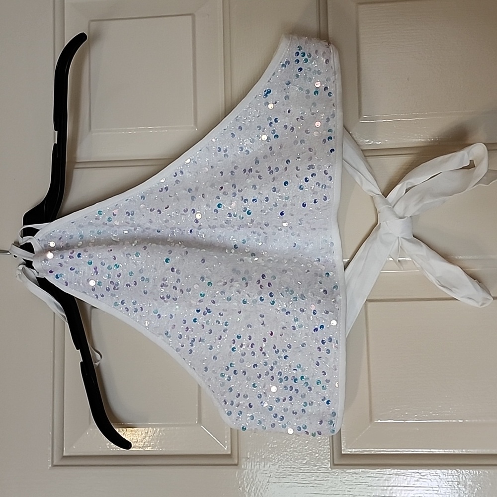 Pretty little things sequin white crop tie strap halter and back size small